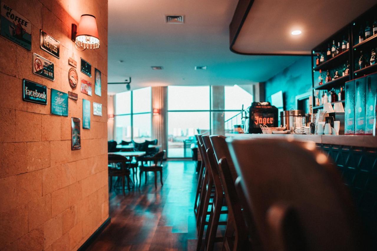 Edelweiss A Block Hotel Residence Trikomo 外观 照片